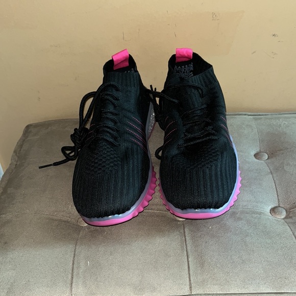 Danskin Positive Lace Up Sneakers Shoes - Picture 4 of 11